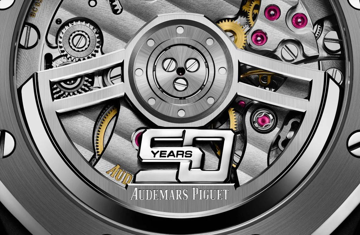 Calibre 4302 visto pelo fundo de safira